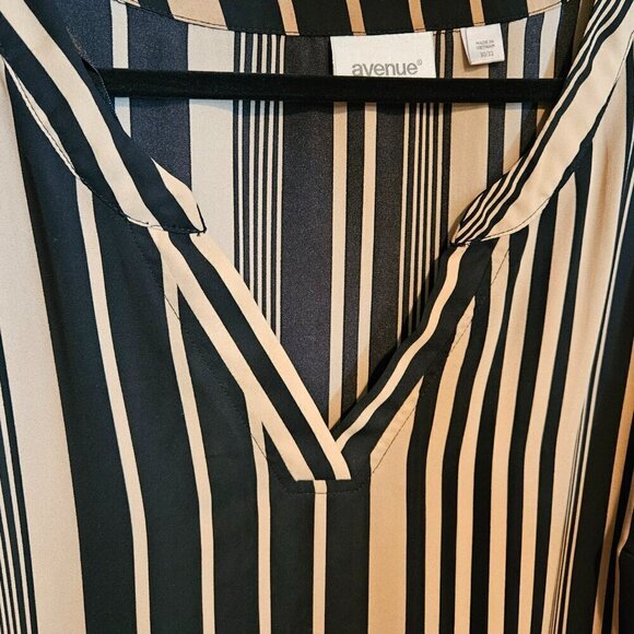 Avenue Black and Beige Striped Tunic, Size 30/32, Oversized, Flowy - Picture 2 of 7